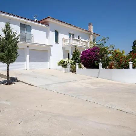 Savv Holiday Villa * Larnaca