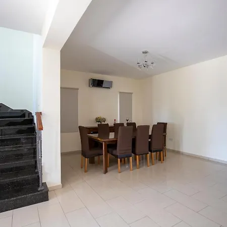 Savv Holiday Villa Larnaca