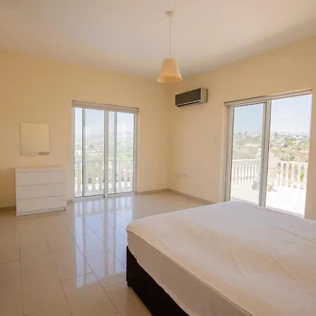 Savv Holiday Villa * Larnaca